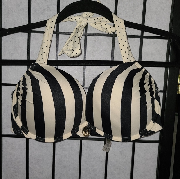 Rare! DISCONTINUED! VS Push-Up Bikini Top - Picture 5 of 11